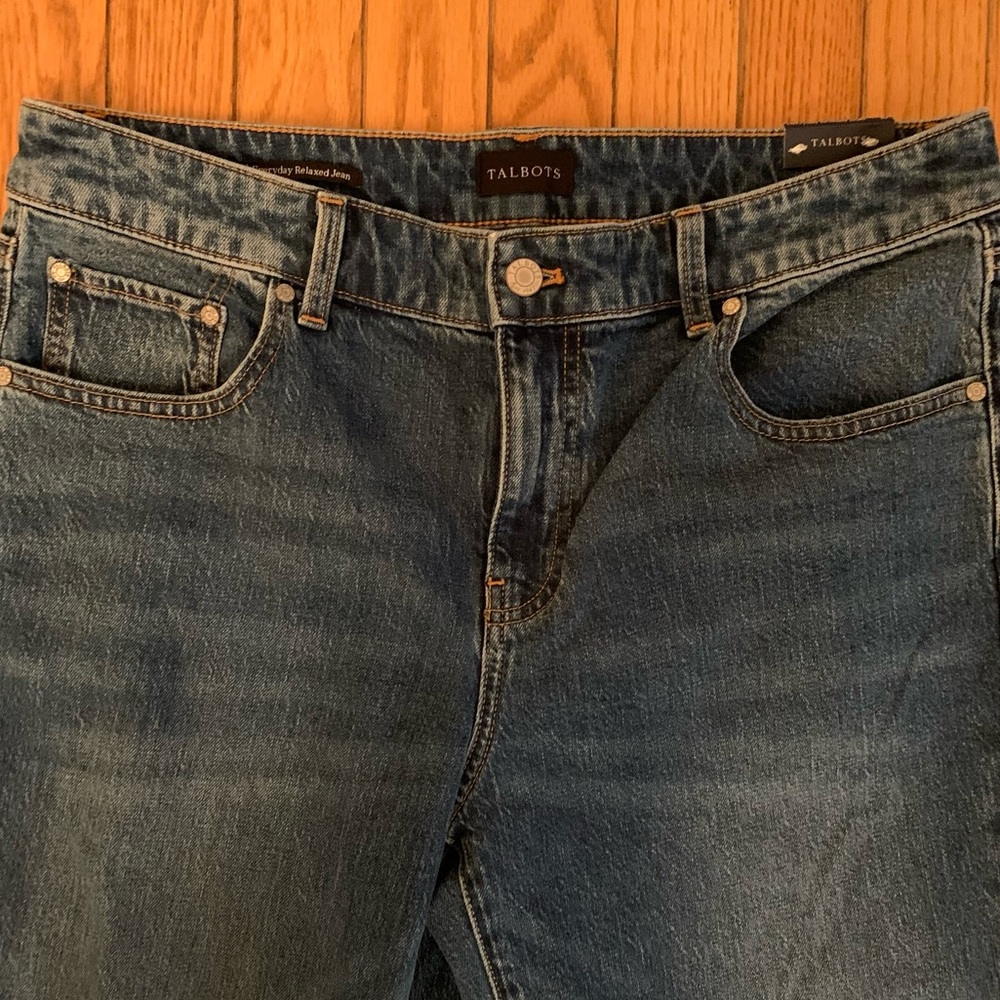 TALBOTS Everyday Relaxed Jeans women's Blue Jeans size 10 ankle length NWT - Picture 4 of 16